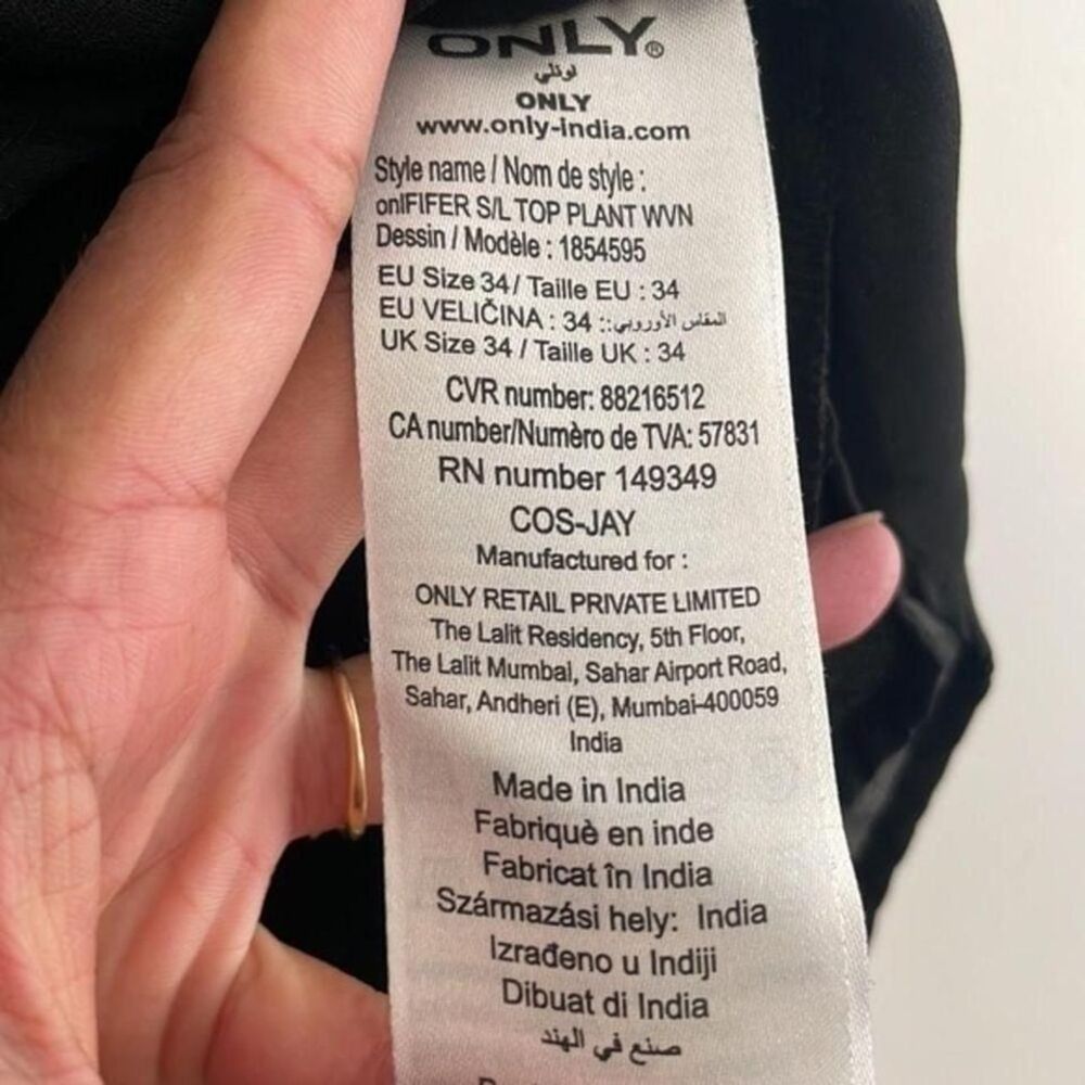 Layered black tank‎ top - Picture 4 of 4